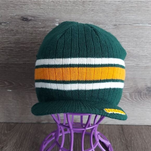 Top of the World Oregon Ducks Beanie Hat with Visor Green White Yellow - Picture 2 of 4